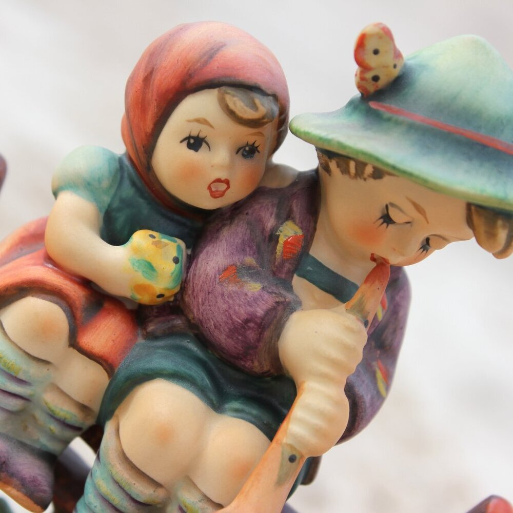 Hummel Figurine ''Eventide'  by Goebel